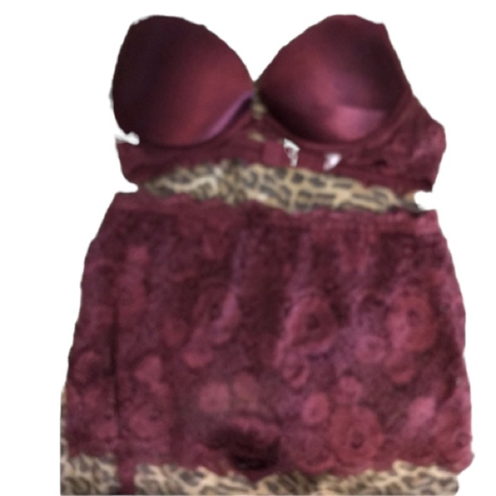 𝅺Victoria Secret 36B burgundy lace push up bra Free matching panty garter belt